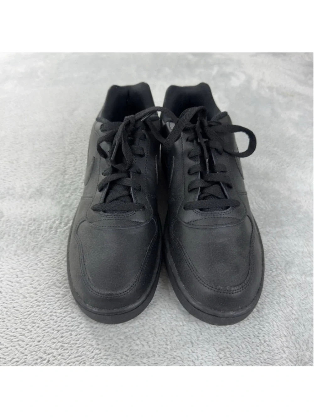 Nike Men's Eberon Black Low Top Sneakers Size 10 US AQ1775-003